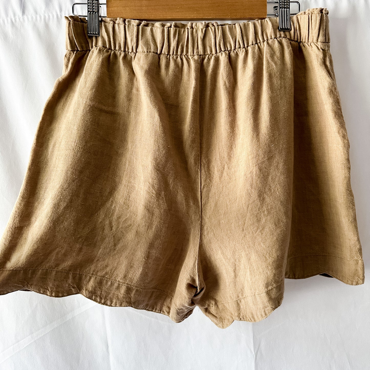 Tan Linen Scalloped Hem Pull-on Shorts (fits 8-10)