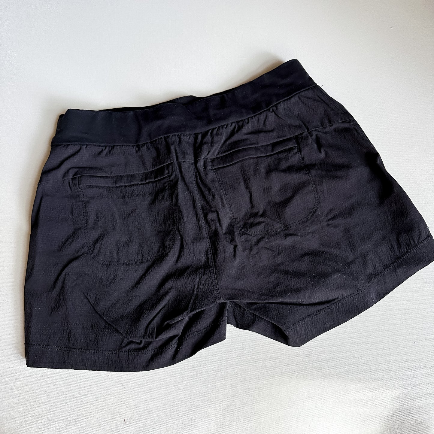 Athleta Black Trekkie North Shorts (size 6)