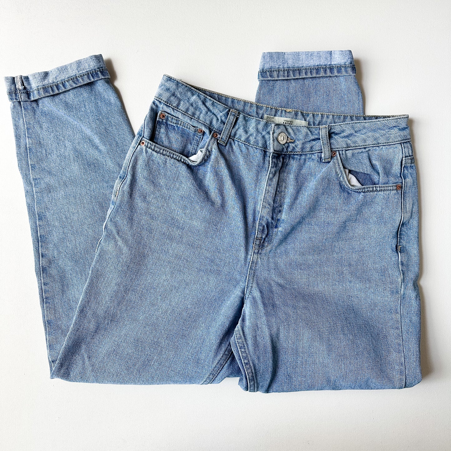 Light Wash High Rise Mom Jeans (size 30)